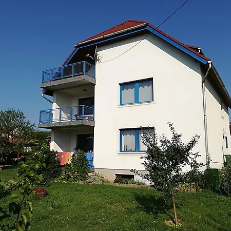 Robert Apartmant Balatonalmadi Exterior photo