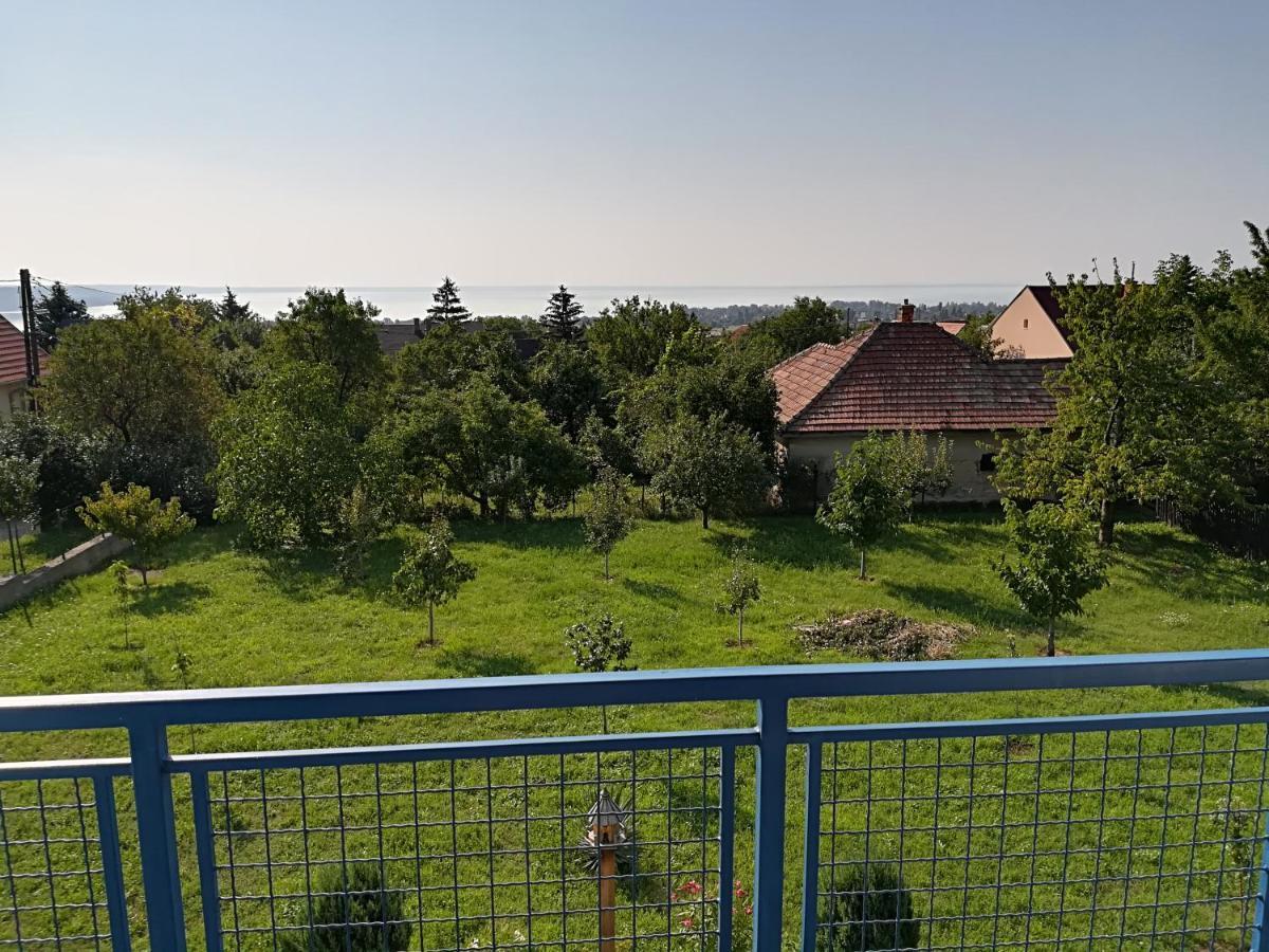 Apartment Robert Apartmant Balatonalmadi